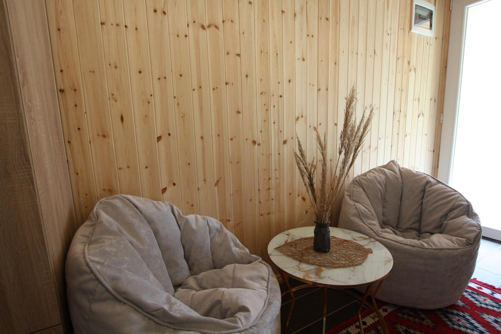 Lodge Lugina E Shengjergjit ,bujtinat *